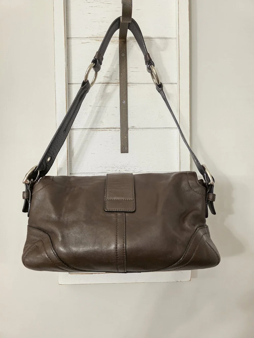 Chocolate Brown Leather Coach Soho Buckle Shoulder Bag Silver Hardware h05s-3653